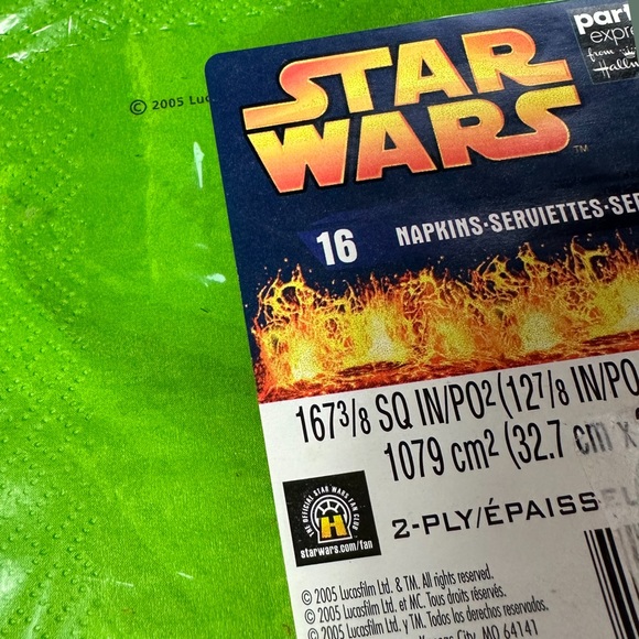 New In Package Lucas Films Star Wars Darth Vader Paper Napkins 16 Count - Picture 4 of 5
